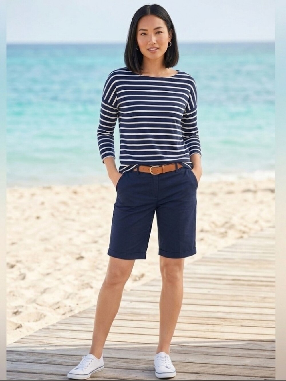 🌸Forever 21 size Small Navy Blue Strip Top